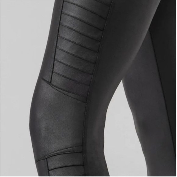 Athleta Delancey Gleam Moto Tight Women’s S Black Faux Leather Legging Ankle Zip - Picture 4 of 16